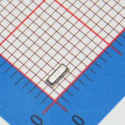 F138-06 8MHz 10pF 3Pin 3213 smd quartz resonator Crystal oscillator ic cm502 ic vga sony xperia z power ic